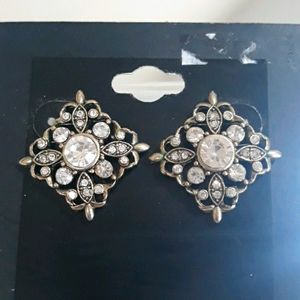 Monet vintage square earrings